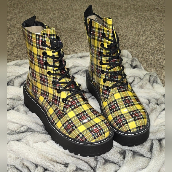 TORRID x Betsey Johnson sz 11.5 Combat Bootie - Picture 3 of 12